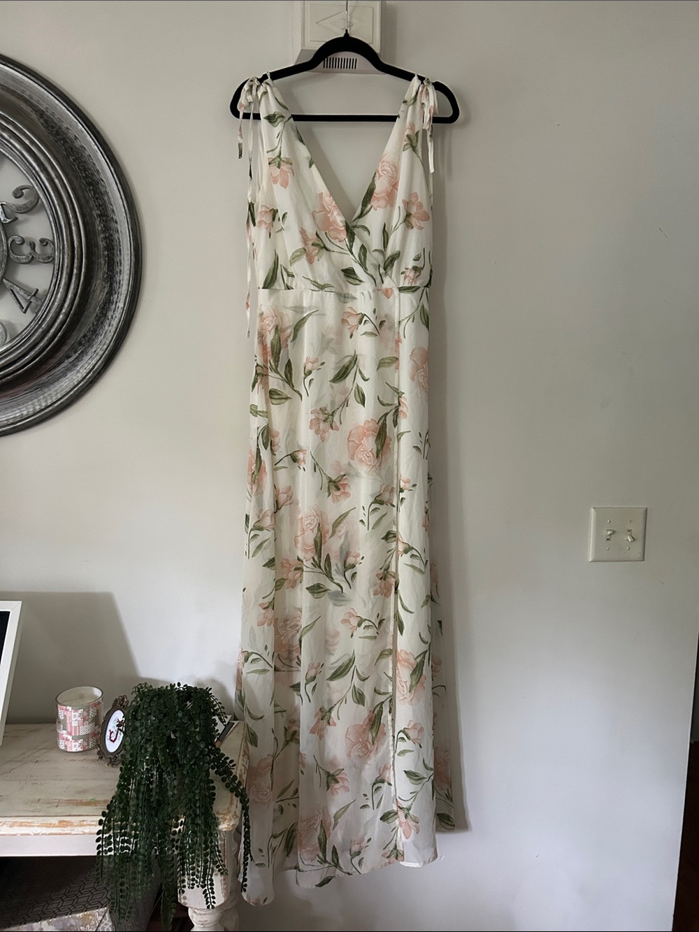 Lulus Romantic Possibilities Floral Maxi Dress Women's size L